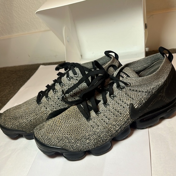 Nike Air Vapormax - Men's 10.5 - Flynit 2 "Cookies & Cream trainer - Like New - Picture 3 of 8